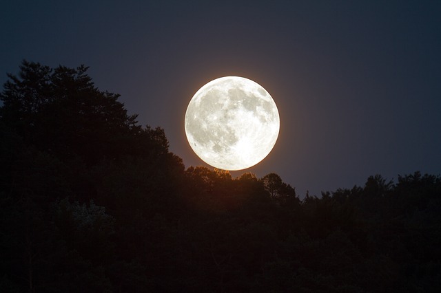 les quatre effets de la pleine lune sur les etres humains et scientifiquement prouves